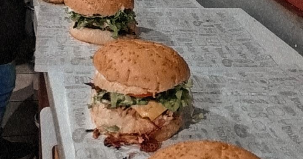 CHEGA JUNTO LANCHES E AÇAÍ